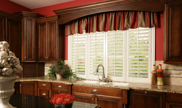 Fort Myers kitchen shutter and cornice valance